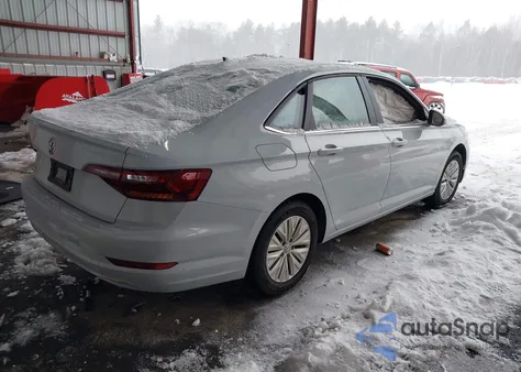2019 Volkswagen Jetta 1.4T R-Line/1.4T S/1.4T Se z USA, uszkodzony, nr VIN 3VWC57BU2KM084987